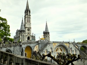 Lourdes spires