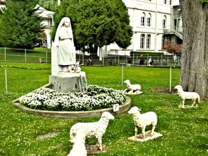 Lourdes statue